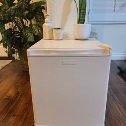 Refrigerator/Freezer $40 
