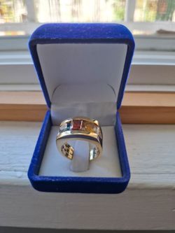18k yellow gold with diamonds.