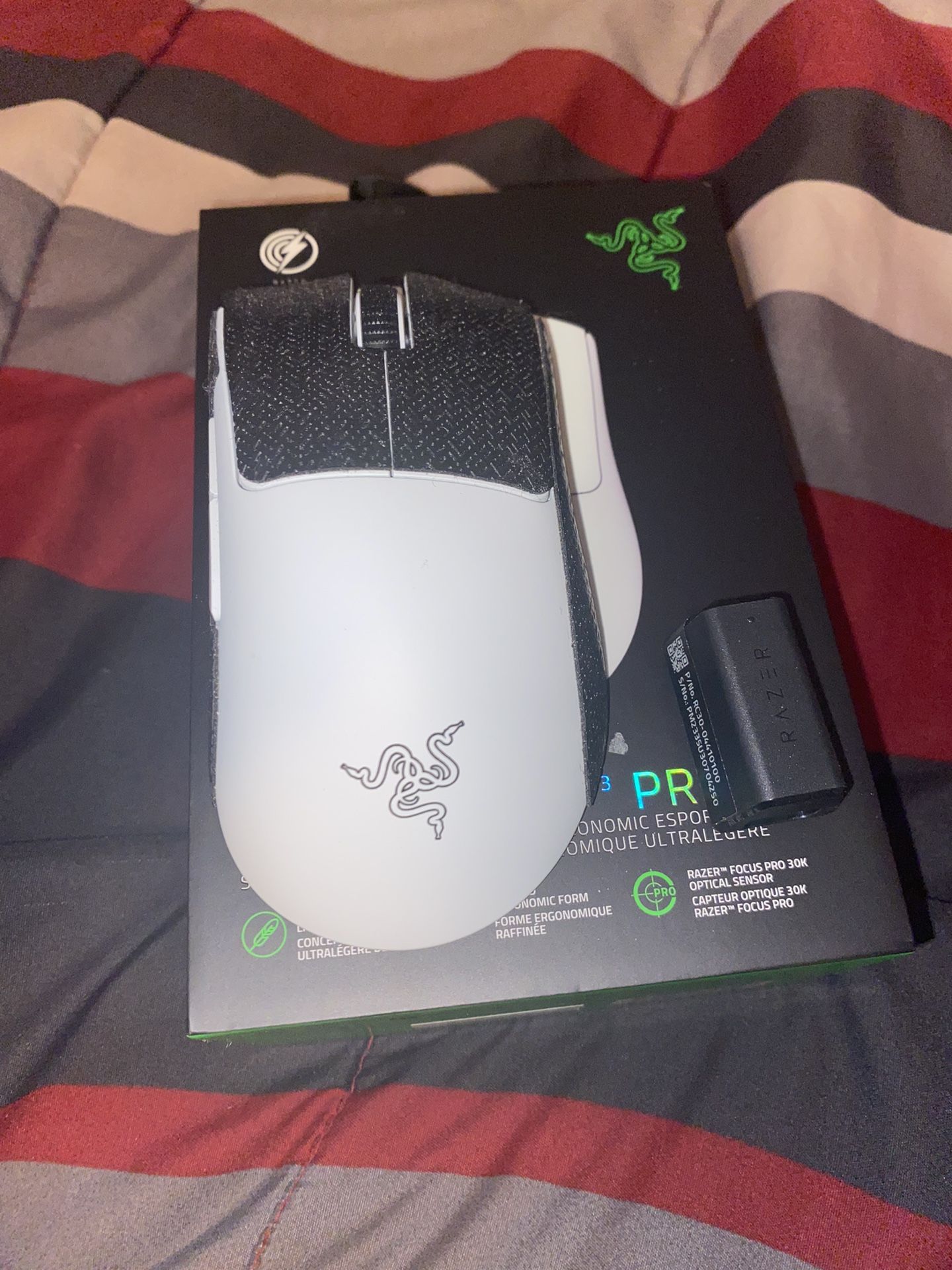 Razer Deathadder V3 Pro with Hyperpolling 4K dongle/Corepad air skates