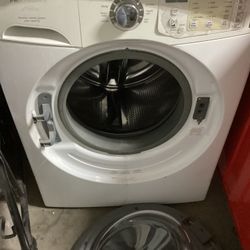 Frigidaire Affinity Washer