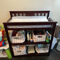 Baby Crib / Changing Table Set