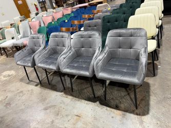 Set Of 4 Velvet Dining Chairs, Modern Tufted Accent Chairs with Armrests & Black Metal Legs, Gray