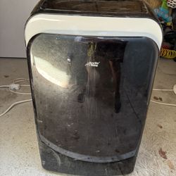 Arctic King 14,000 BTU Portable Air Conditioner KAP14R1CBL – Works Great