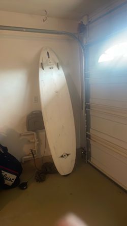 7’3” surfboard