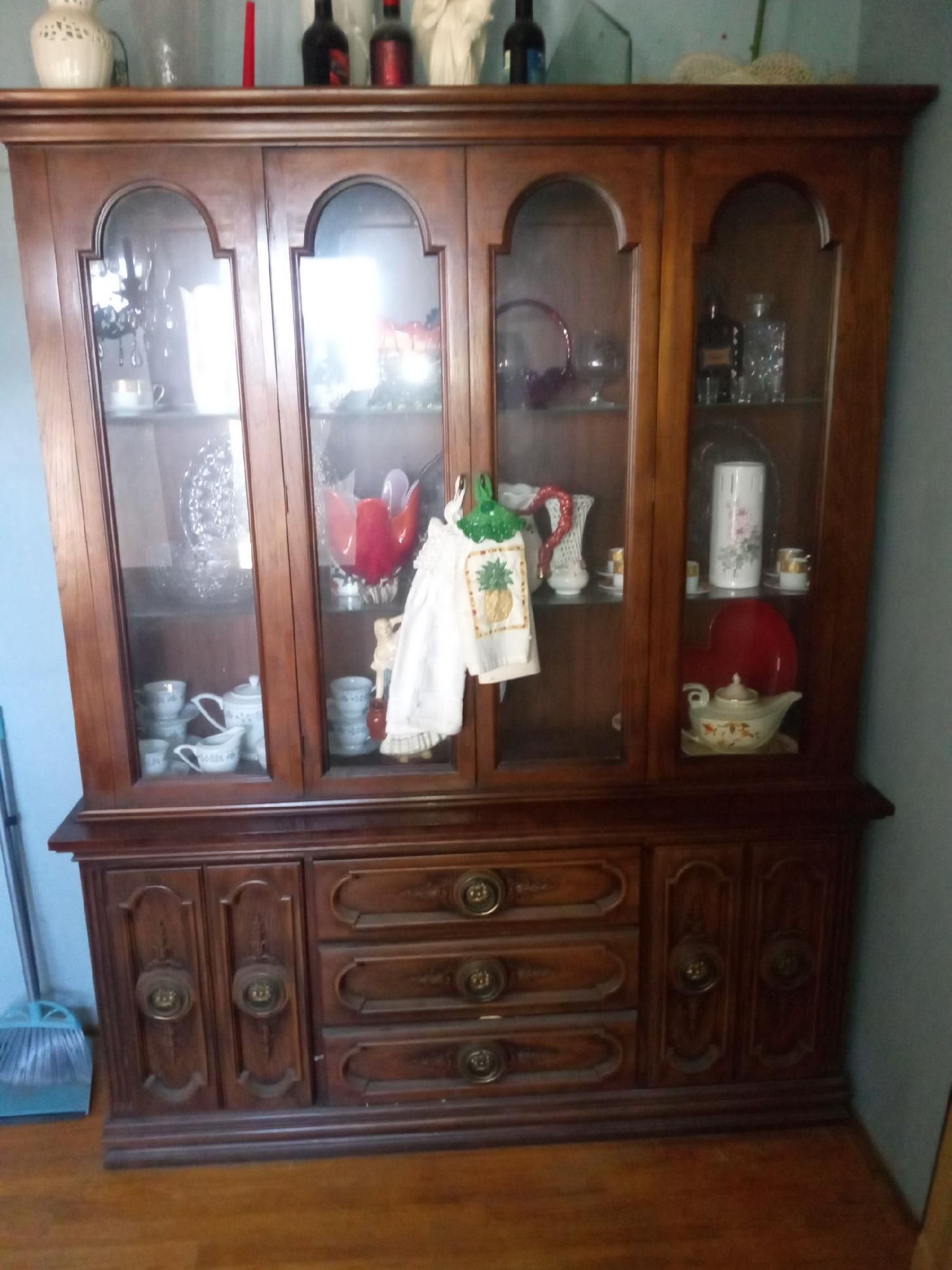Table And Cabinet Hitch 