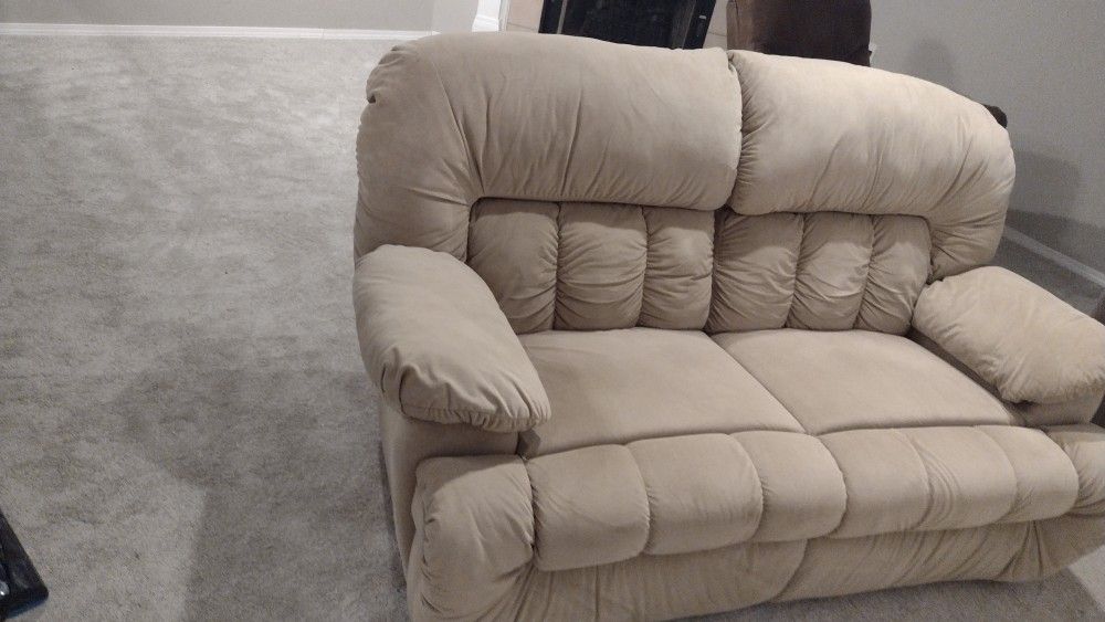 Comfy Recliner Loveseat