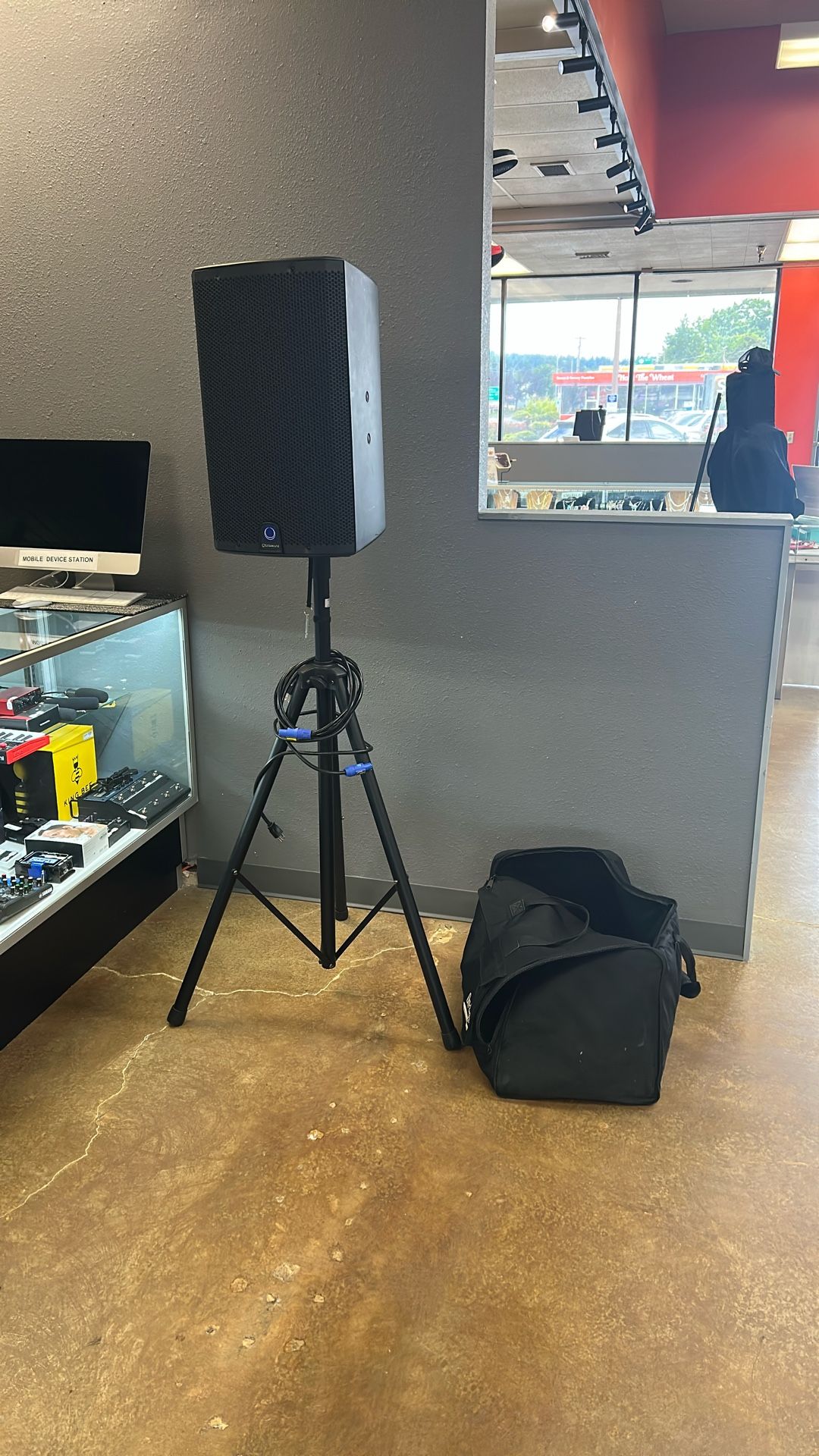 Klerk Teknik turbo sound powered monitor speaker with soft case stand and cord