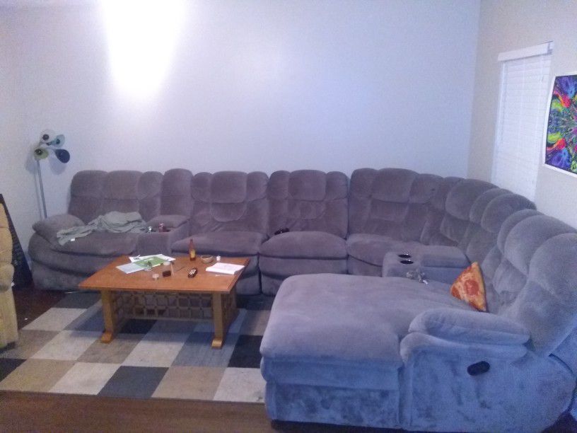 Quality 7 Piece Sectional w/ Reclining Chase