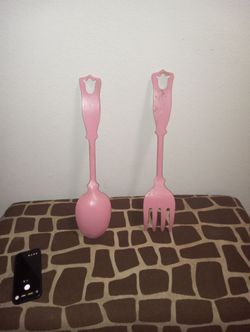 Wall hangers
