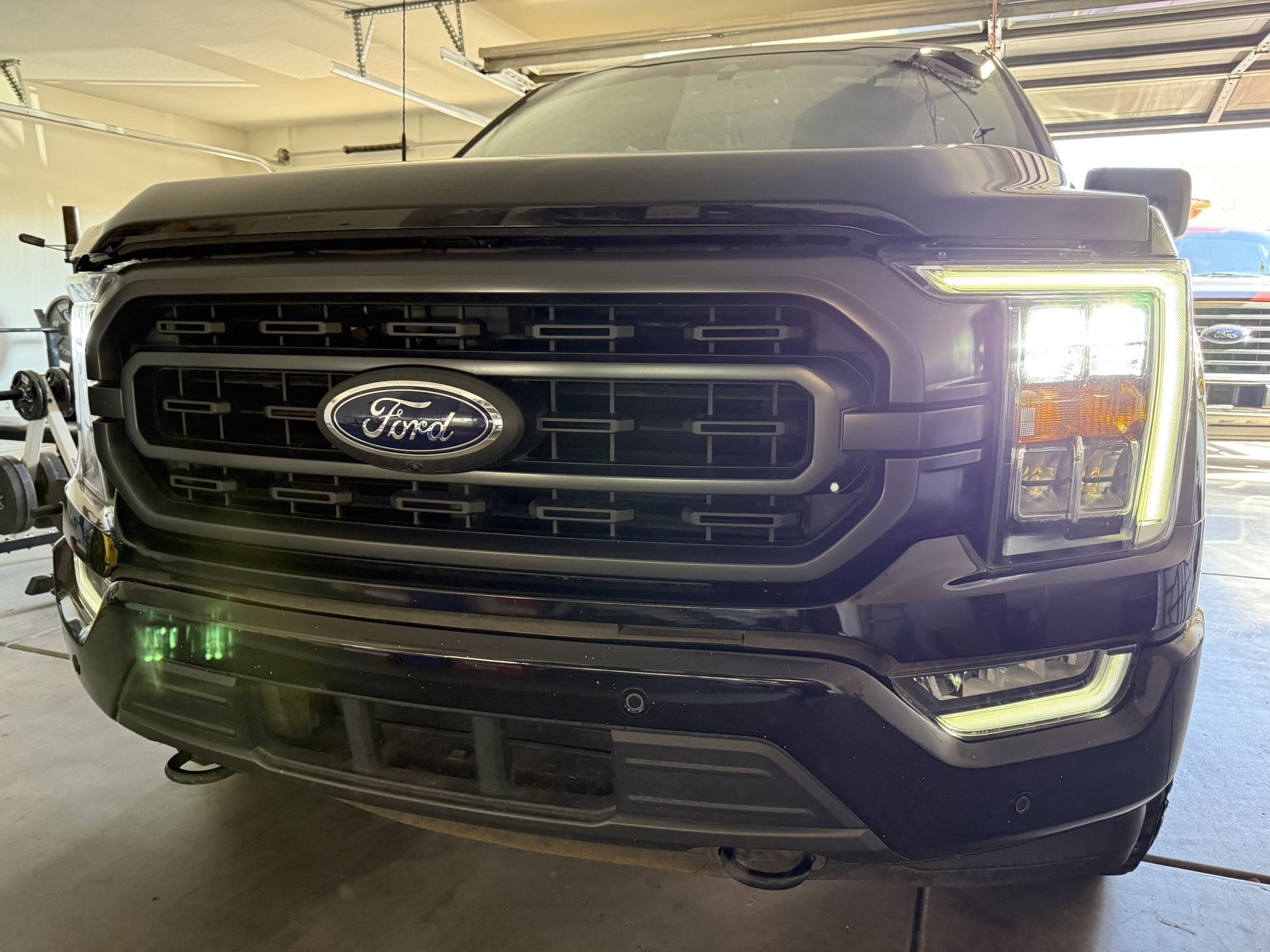 Ford 150 2022 Front Lights