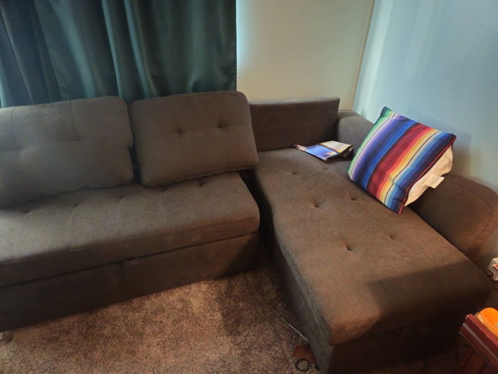 6 months old small sectional with pull out for bed