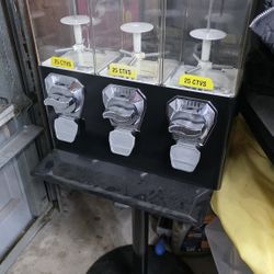 Candy Machine With Keys 