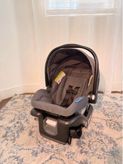 Graco SnugRide 35 Lite Infant Car Seat with Base