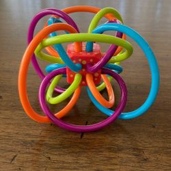 Manhattan Toy Winkel Rattle & Teether 🌈