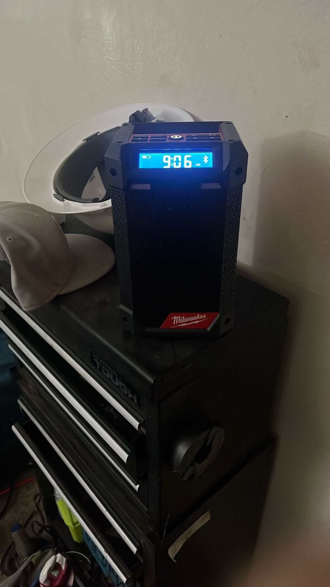 Milwaukee M12 Radio + Bluetooth +battery