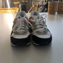 Nike Mens Size 10.5 Women's, 9 Mens 