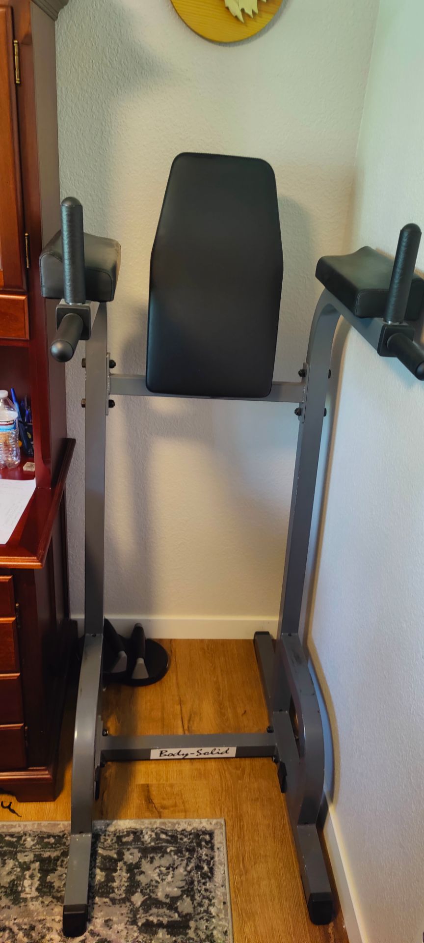Body- Solid Vertical Knee Raise and Dips Station