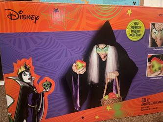 Disney’s Evil Queen Witch animatronic