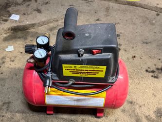 Central Pneumatic 3 Gallon Oil-Free Air Compressor