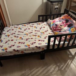 Toddler Bed + Mattress