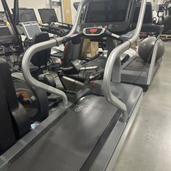 Star Trac 8 Series TRX Treadmill 