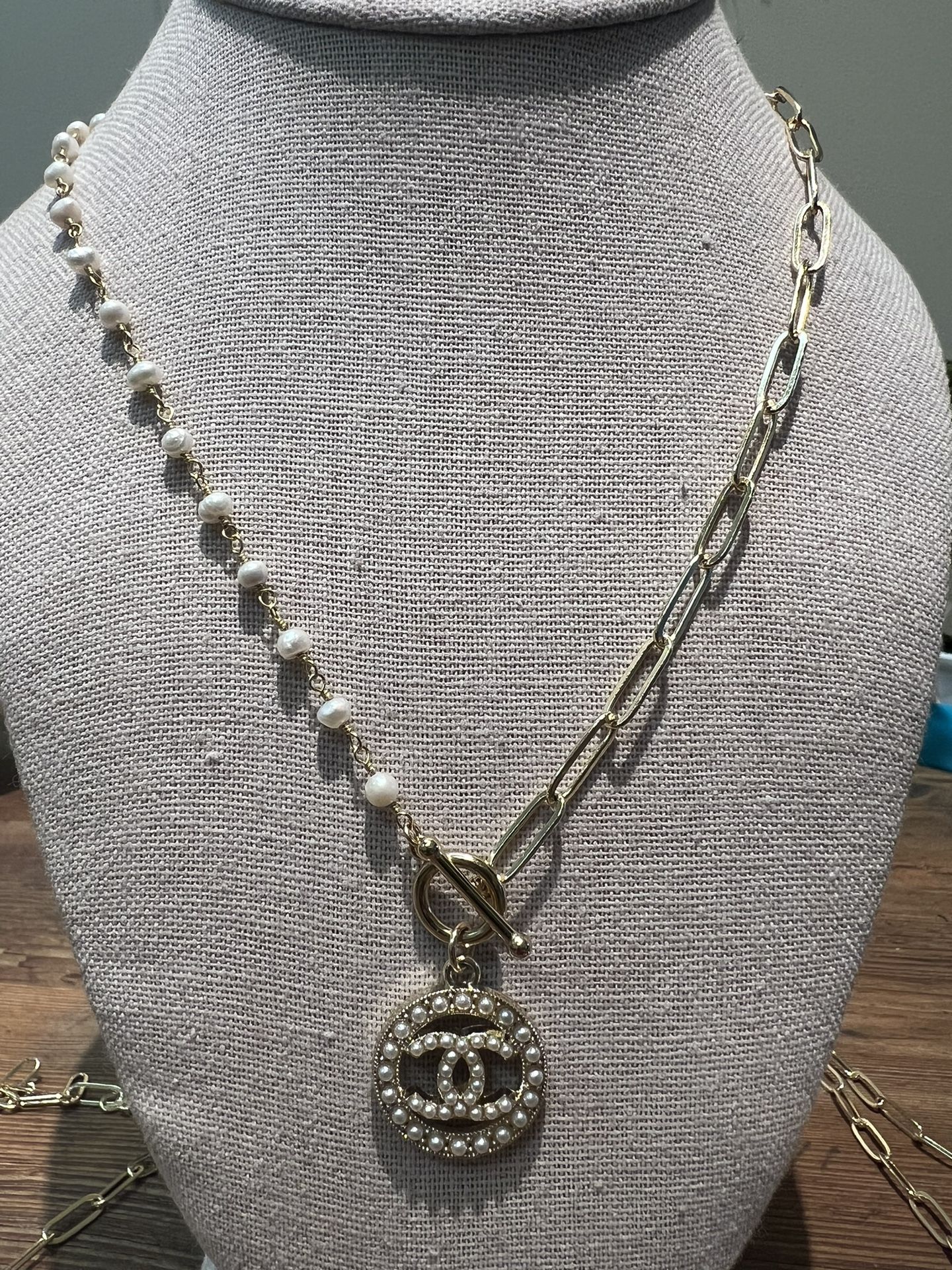 Authentic Pearl Cc Necklace 
