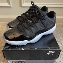 Jordan 11 Low Space Jam