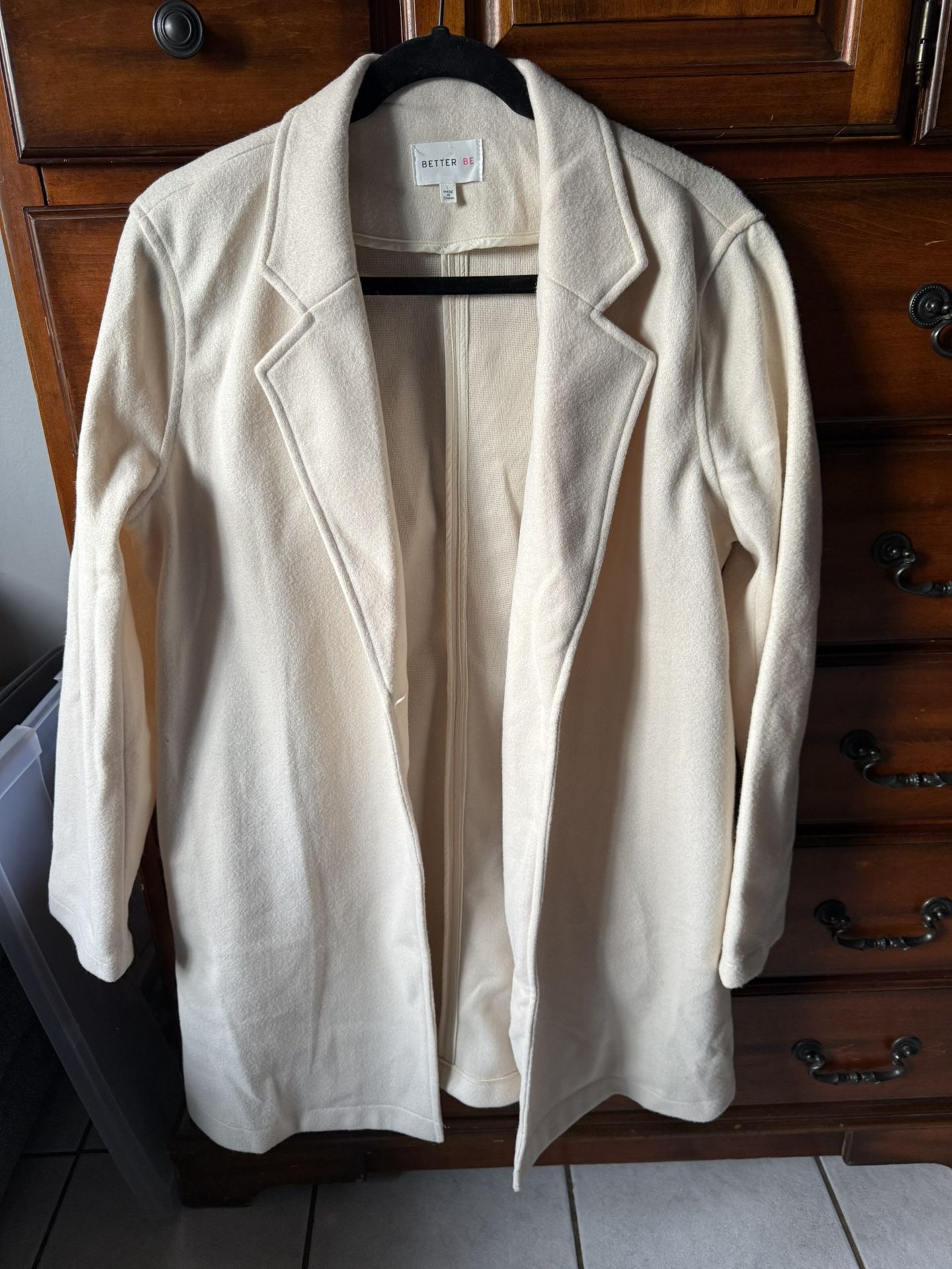 Women’s Coat (large)