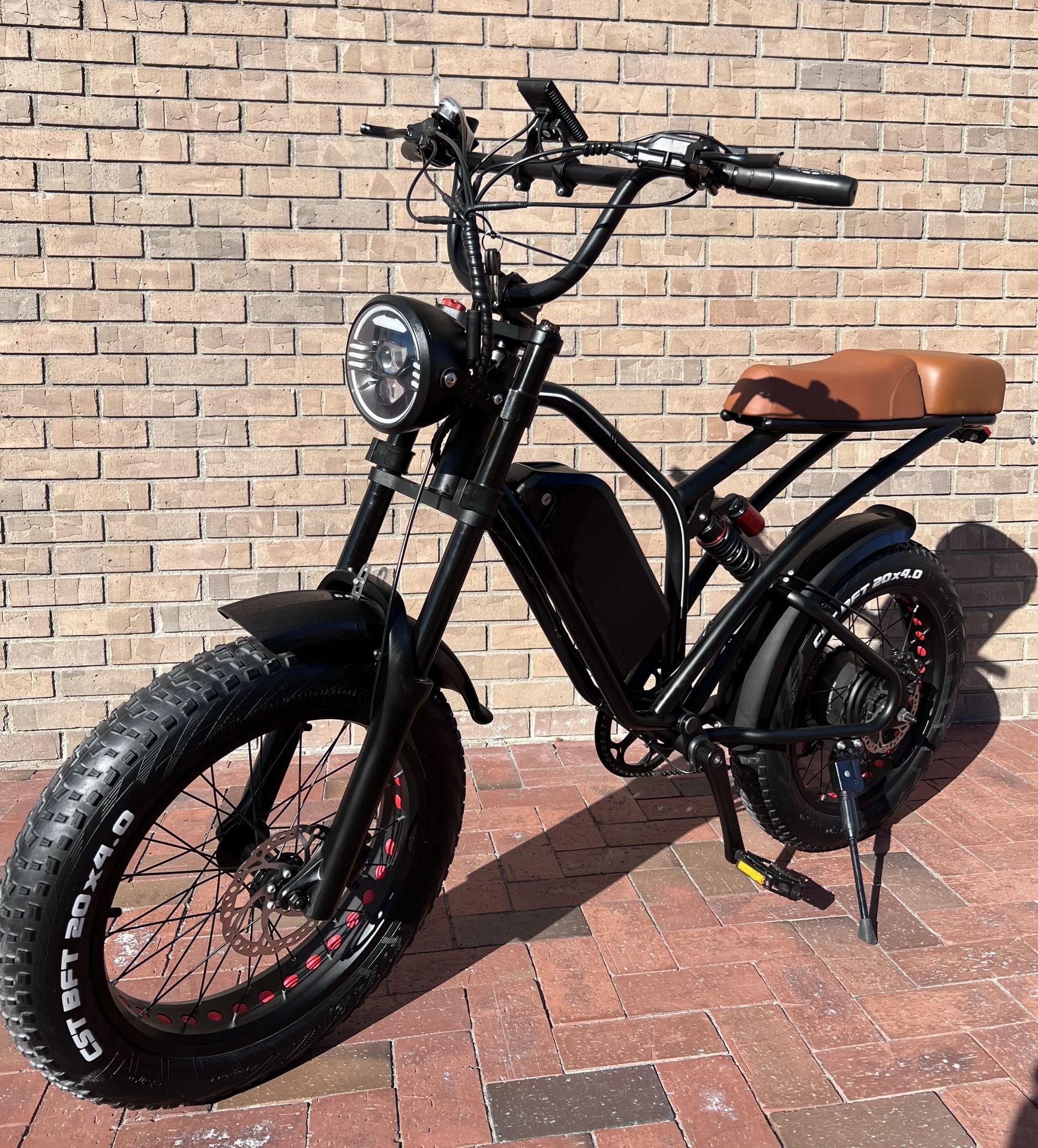 electric cafe racer bicycle e-24 el Tigre (Silver/Orange) Adventurer Accessories Color:Lounge Wine and vintage electric bikes Embroidered Fjallraven Kanken Mini