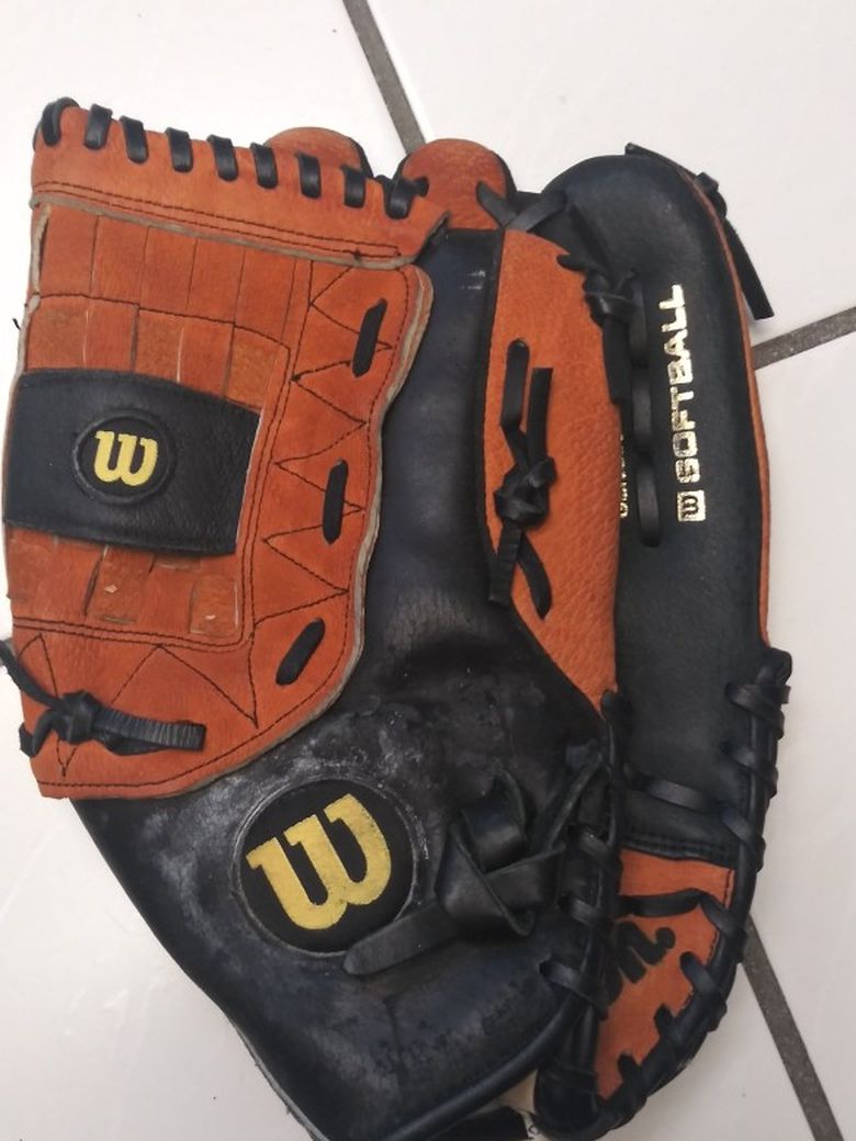 Nice Wilson Softball Glove
