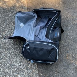 Travel Bag With Collapsible Rack