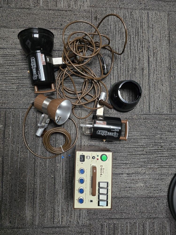 Speedotron D1604d Strobe Pack