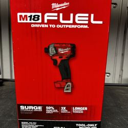 Milwaukee surge m18
