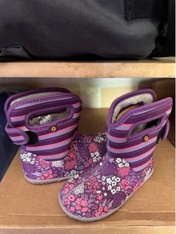 Purple baby bogs II size 10 kids boots