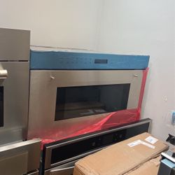 WOLF MICROWAVE 30” INCHES BILT IN OPEN 