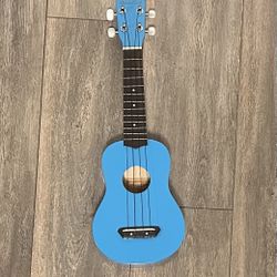 Beaver Creek Blue Ukulele (Comes With Cover)