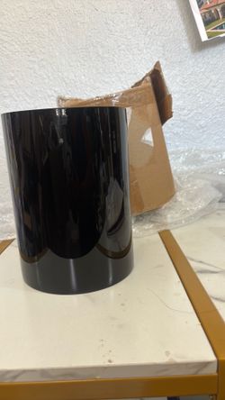 Black glass elegant base glass