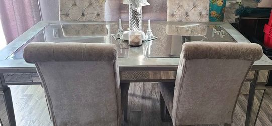 Dinette Table