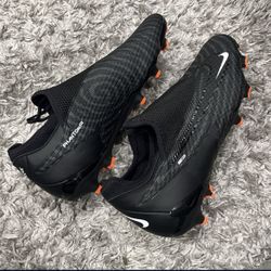 Nike Phantom GX Pro DF FG Soccer Cleats