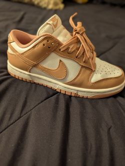 Nike Women's Dunk Low Size 5.5