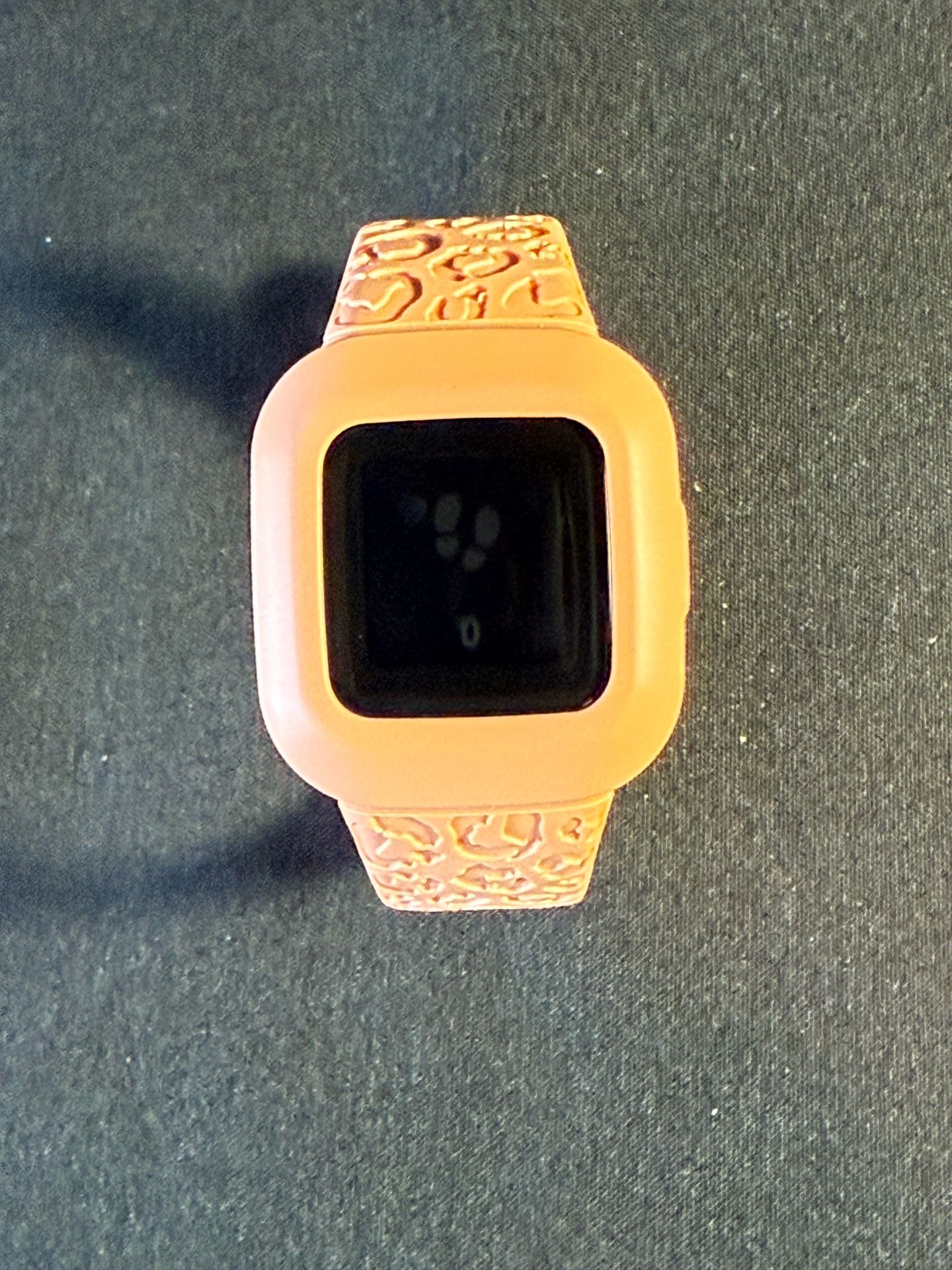 Garmin vívofit jr. 3 Kids Fitness Tracker Peach Leopard color