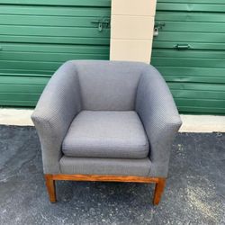 Single Chair 