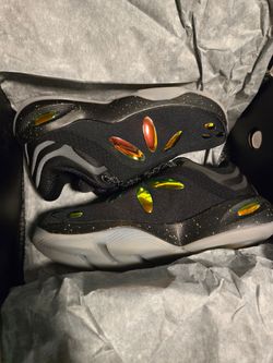 741 Rover Black Moon size 9