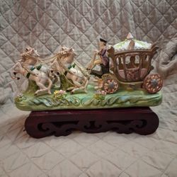 A Carousel DECORATION ANTIQUE.