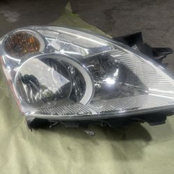 2010-2012 Nissan Altima Headlight 