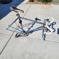 roadmaster 12 speed road bike frame