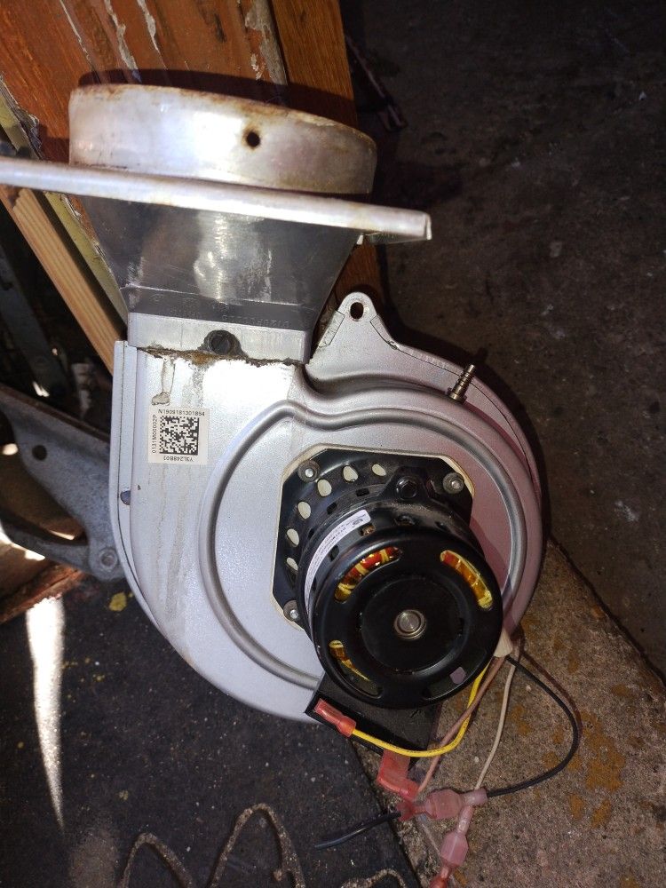 Good Man Heater Induser 5 Burners Used On Good Working Conditions