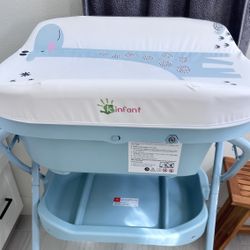 Baby bathtub and changing table with wheels