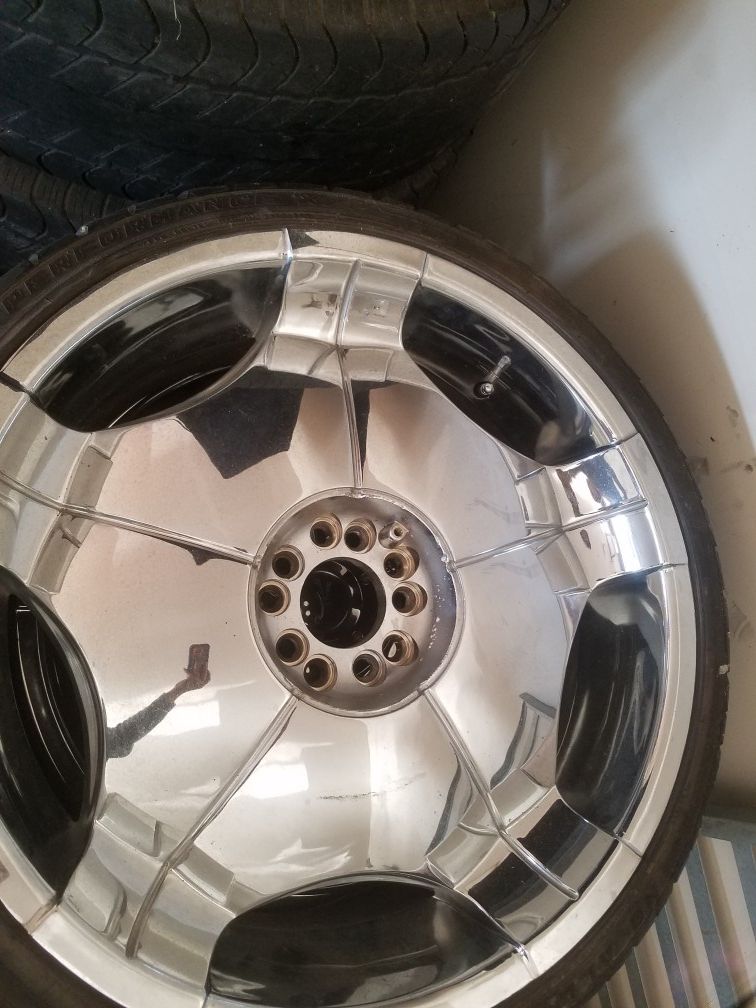 22s Rims with tires