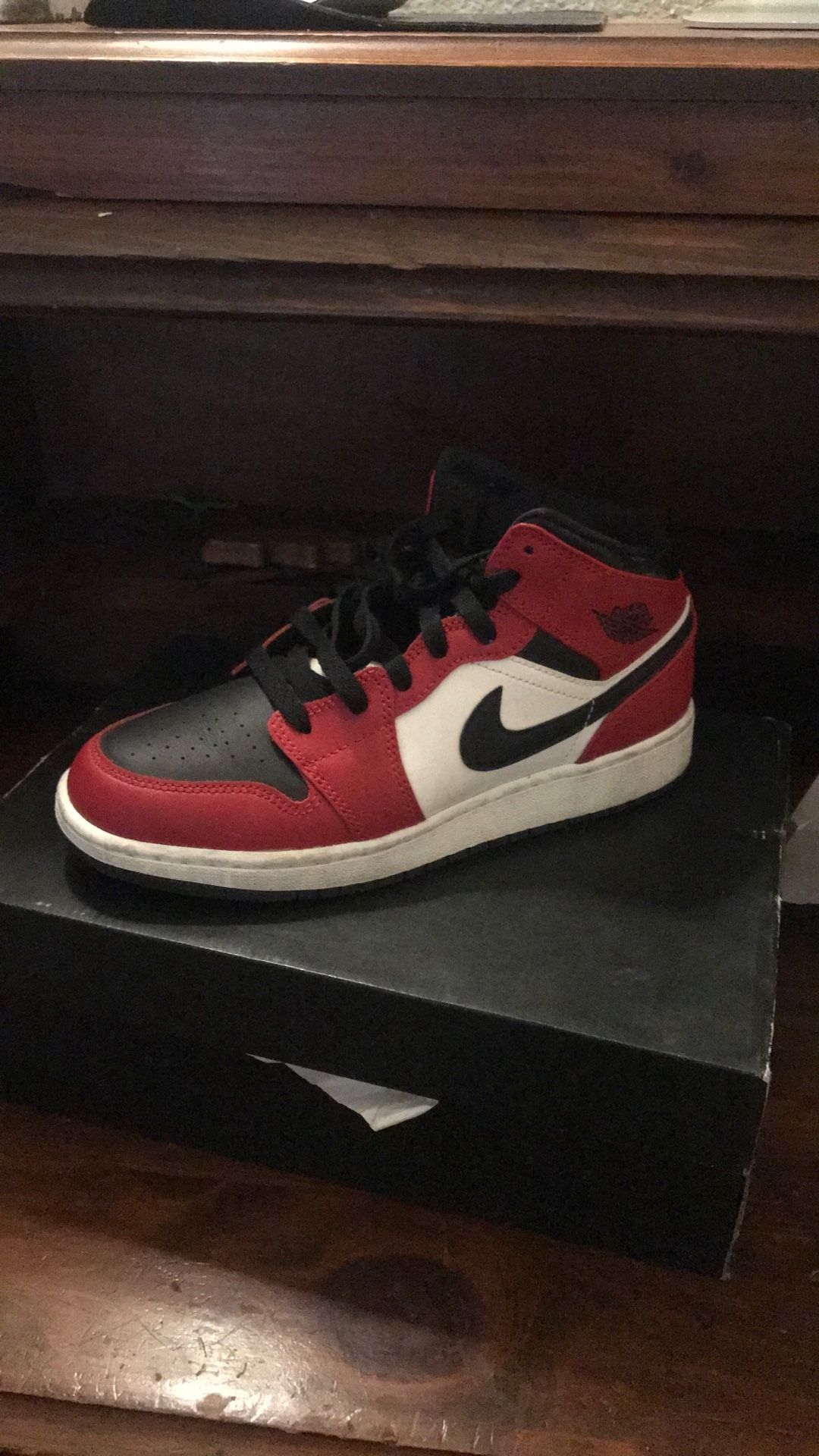 Air Jordan 1 Mid